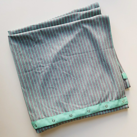 lululemon athletica Accessories - Lululemon | Menthol Heathered Gray Vinyasa Scarf